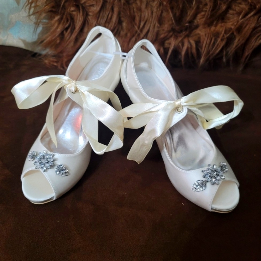 Satin Heels with diamond 💎